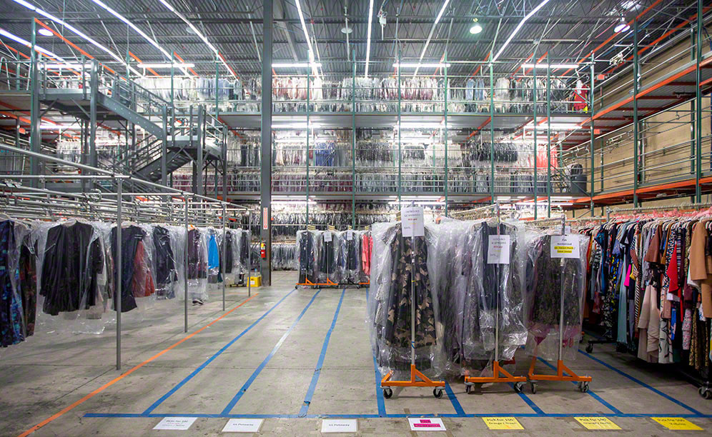 Warehouse in garment industry help them maintain an efficient supply chain  